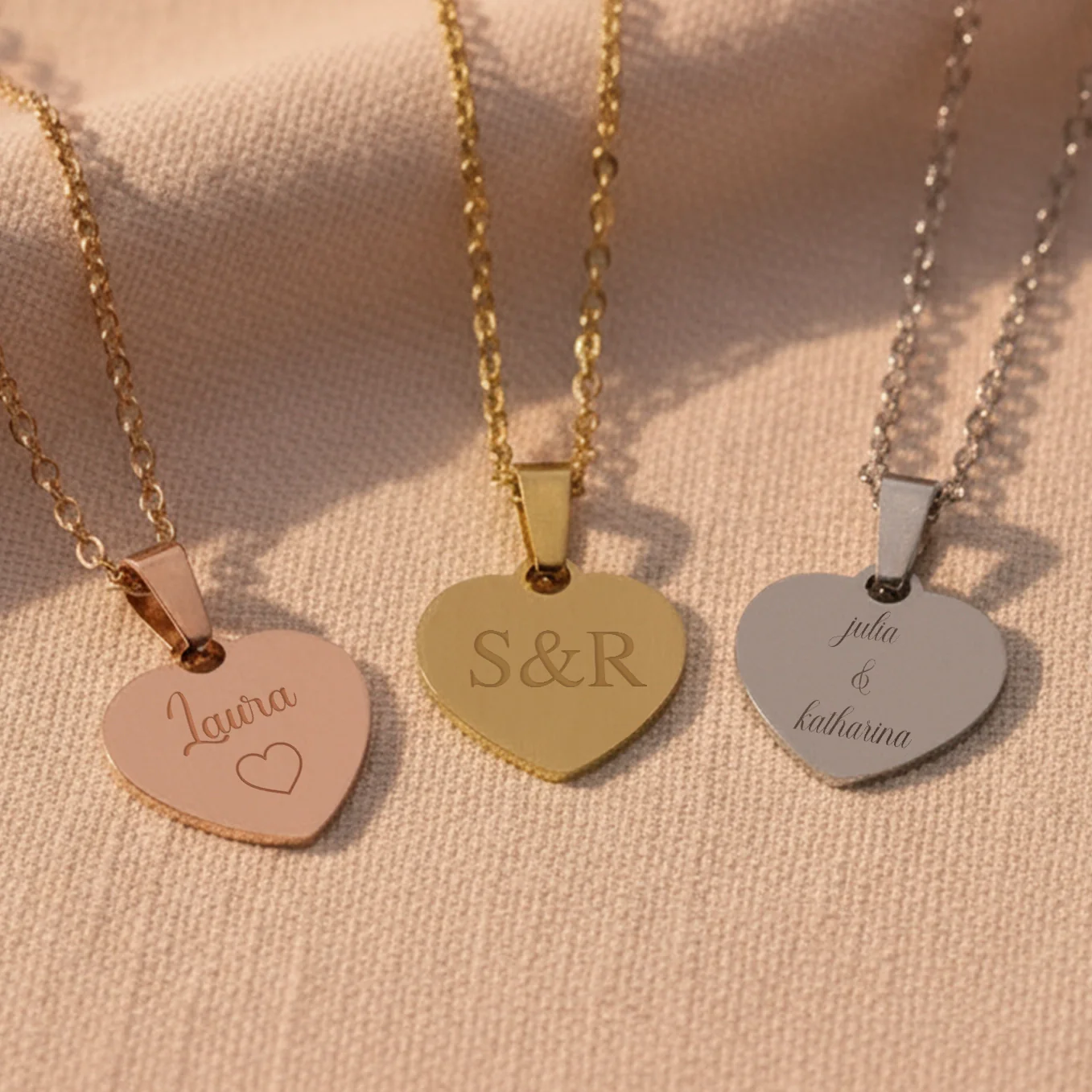 Personalisierte Herzkette mit Gravur “Besties” - Image 2