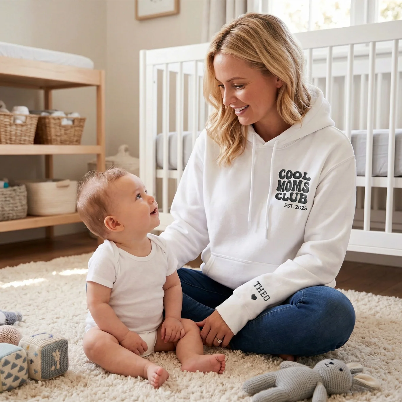 Personalisierter Hoodie bestickt "Cool Moms Club" - Image 5