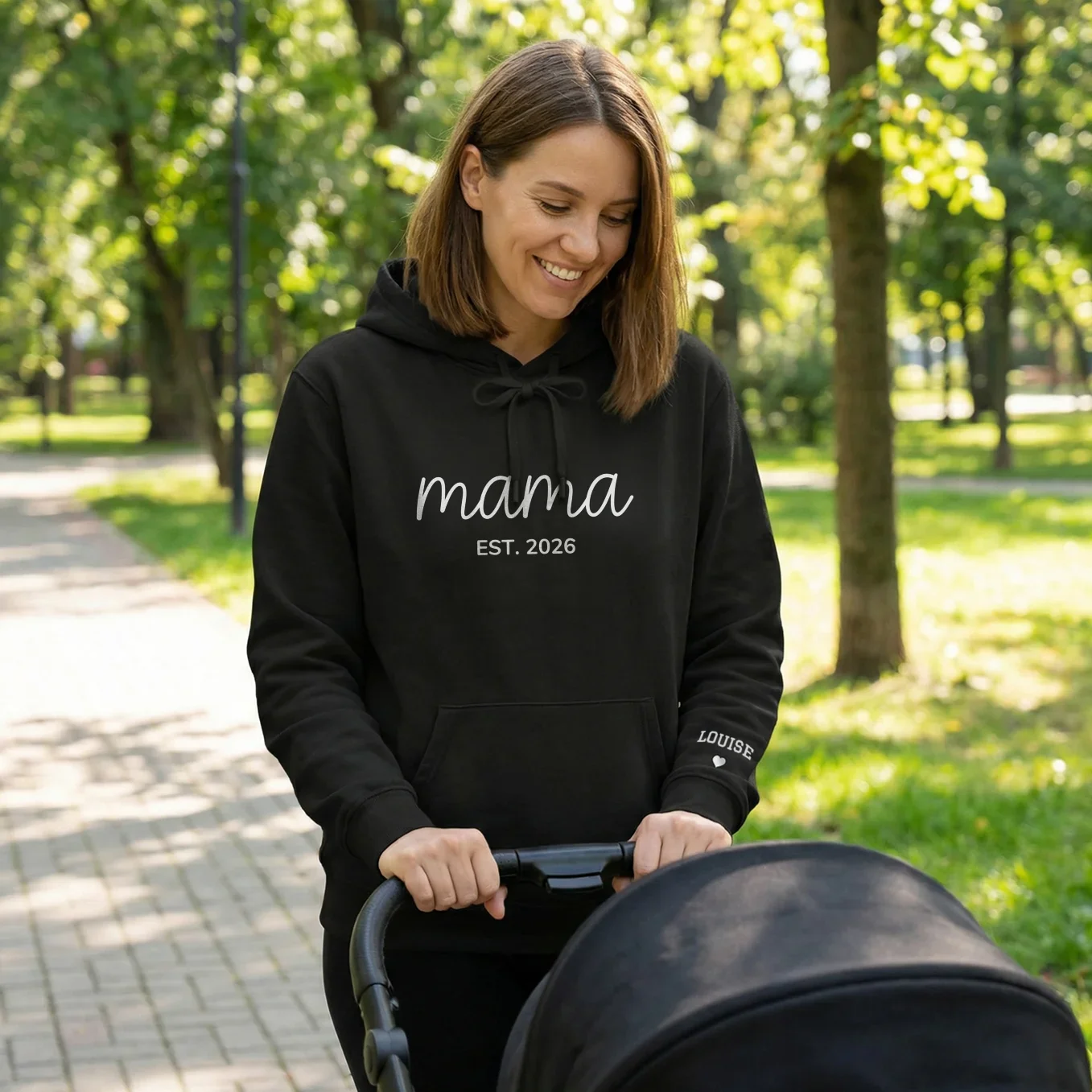 Personalisierter Hoodie "Mama Herz" mit Ärmeldruck - Image 13