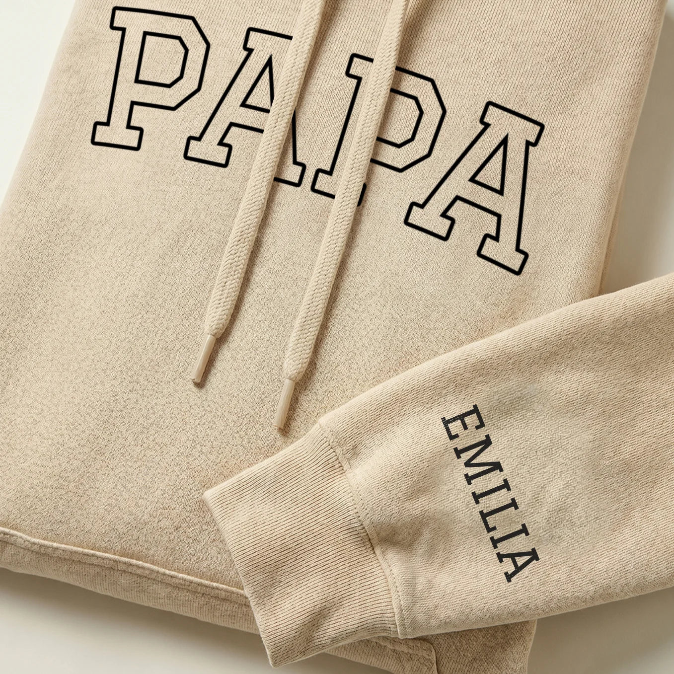 Personalisierter Hoodie "PAPA" mit Ärmeldruck - Image 2