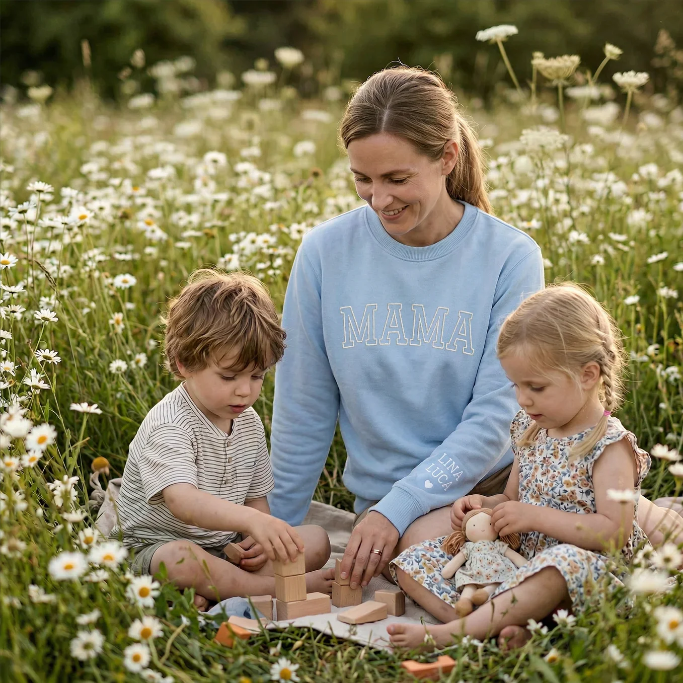 Personalisierter Sweater bestickt "MAMA" - Image 8