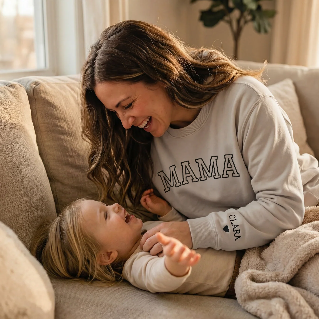 Personalisierter Sweater bestickt "MAMA" - Image 9